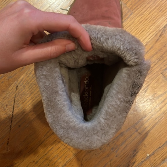 Womens pink fuzzy boots - Picture 3 of 4